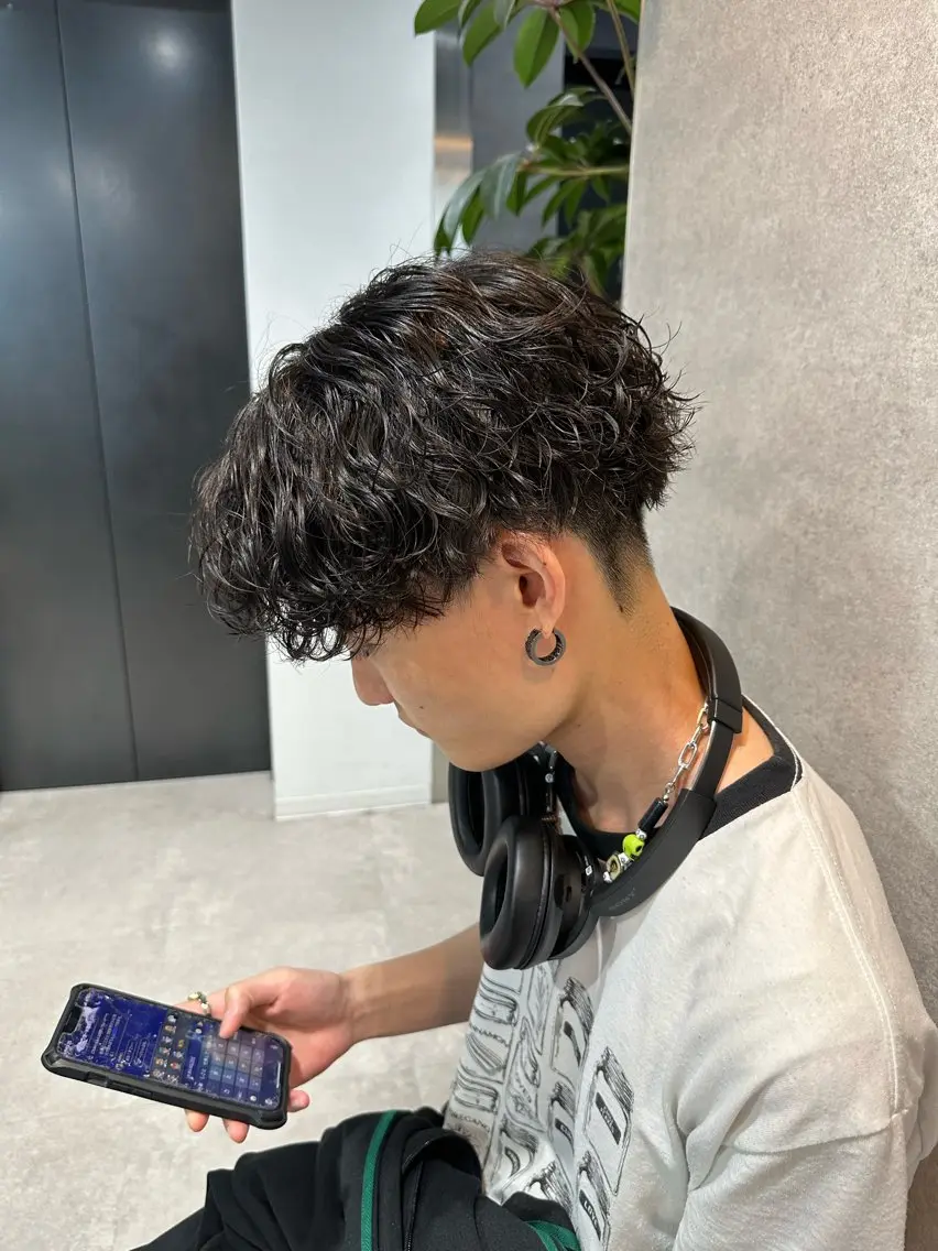 ショート パーマ メンズ メンズパーマ 波巻きパーマ ショートヘア 【パーマ率90%】 サエキカズマのヘアスタイル