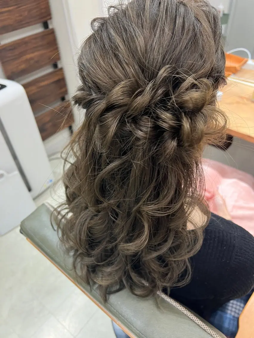 ロング ヘアアレンジ ハーフアップ お団子ヘア 山室 敬義のヘアスタイル