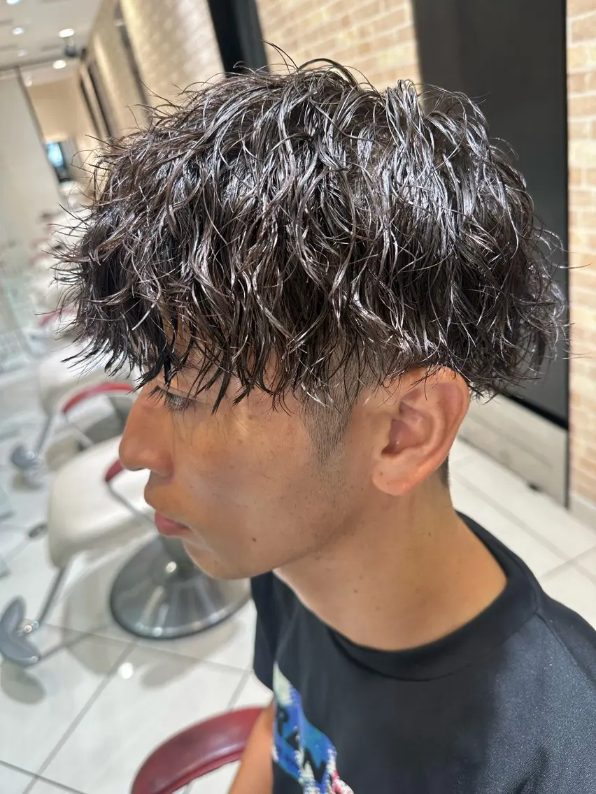 ショート カラー メンズ メンズパーマ 波巻きパーマ 💈メンズ特化 美容師サキ💈のヘアスタイル