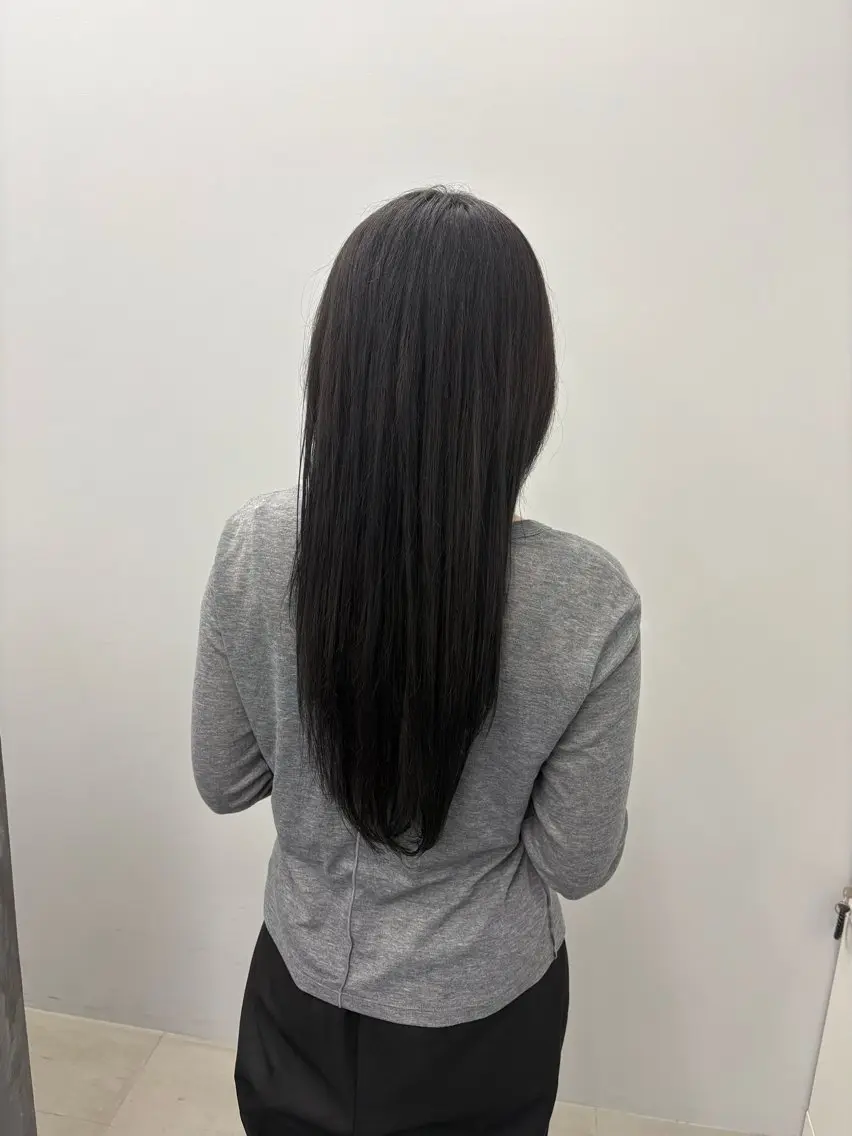 ロング カラー 透明感カラー ヘアカラー MIU ROCCO3rdのヘアスタイル