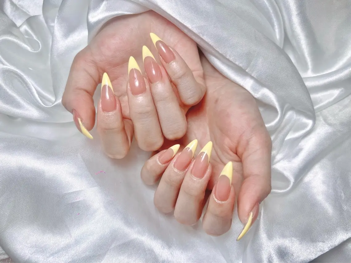ネイル 長さ出し フレンチネイル ネイルチップ ハンドネイル Lya Nail Salonのネイルデザイン