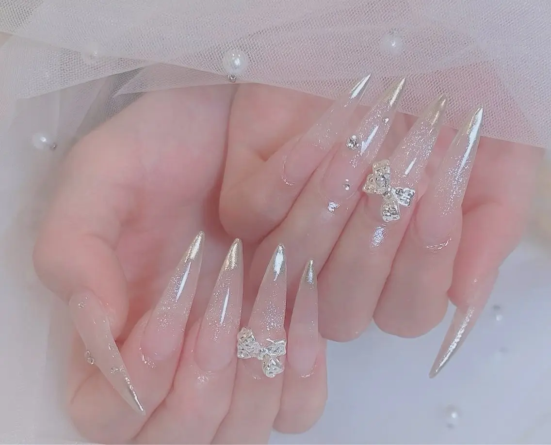 ネイル フレンチネイル ジェルネイル ガラスフレンチ ハロウィン ハート H.baby Nail Salonのネイルデザイン
