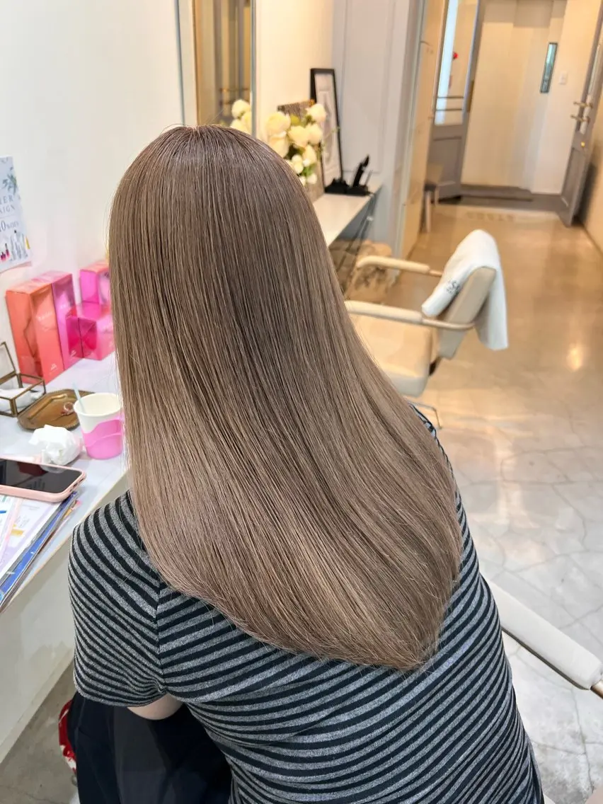 セミロング ヘアカラー トリートメント オオバヤシ マホのヘアスタイル