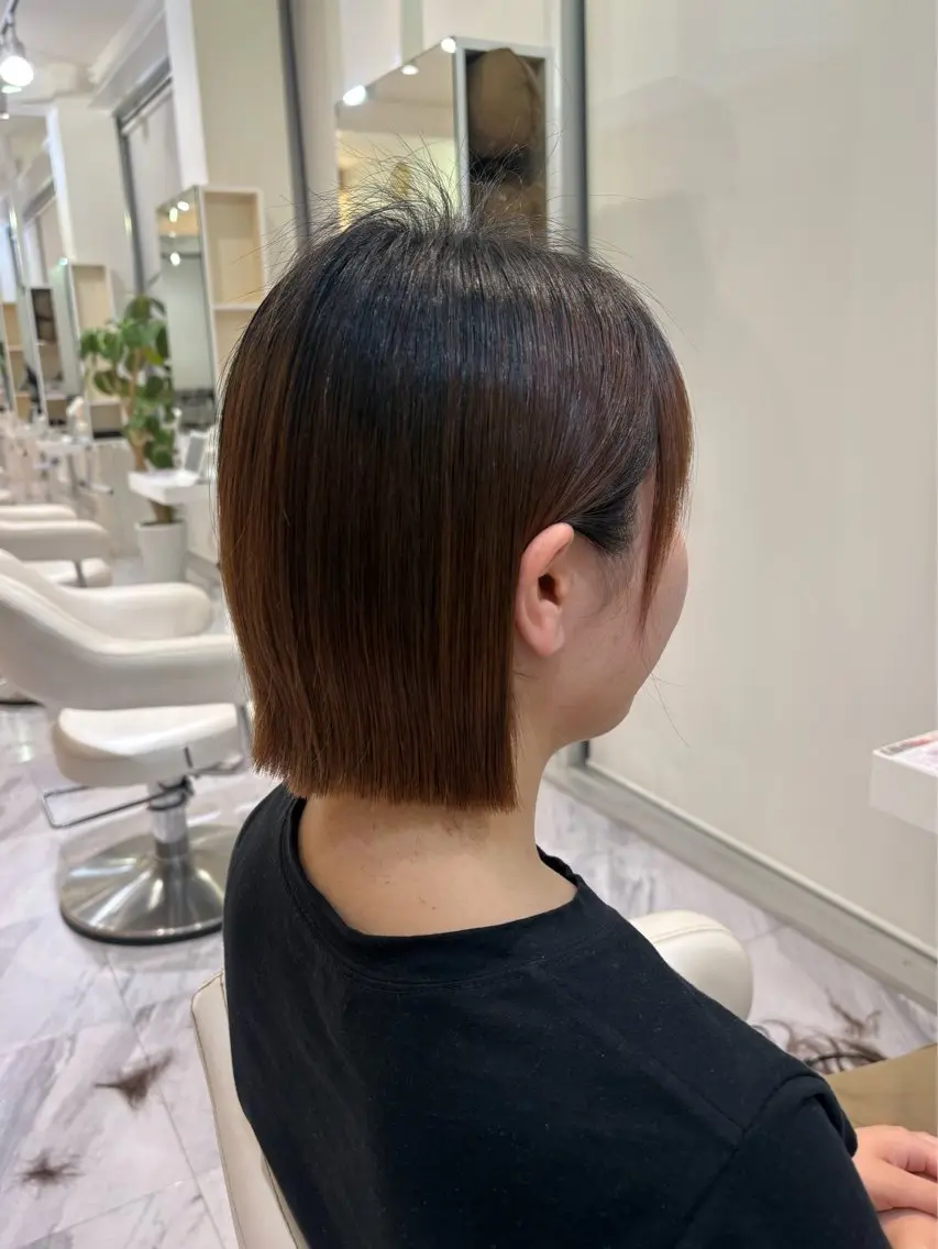 ミディアム 明壁 沙弓のヘアスタイル