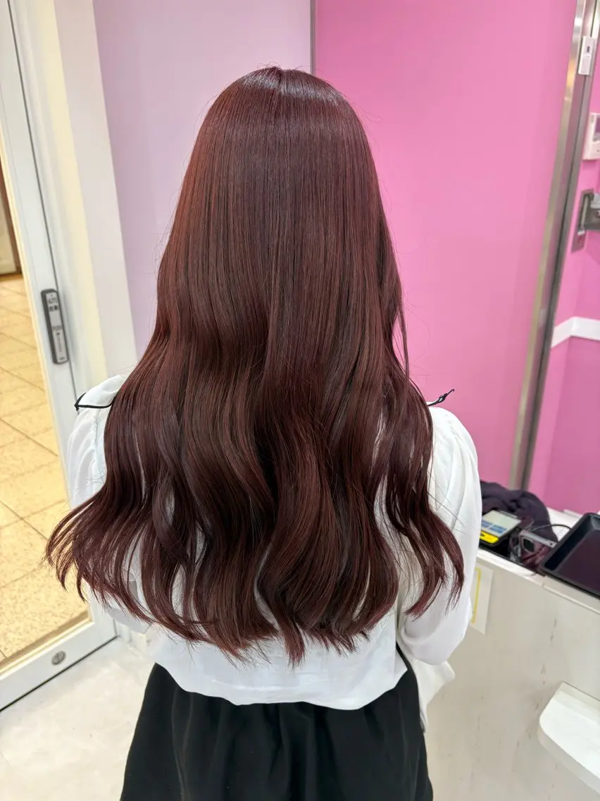 セミロング カラー ブリーチ⏳艶カラー Natsukiのヘアスタイル