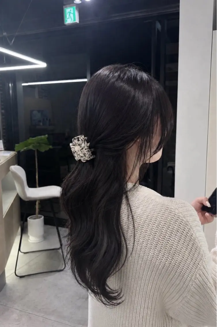カラー 透明感カラー 川口 琴音のヘアスタイル