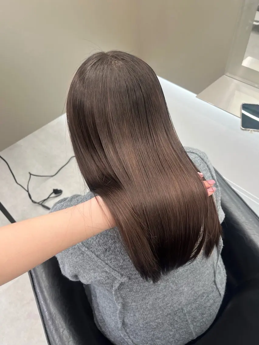 ロング 髪質改善 志垣 真衣のヘアスタイル