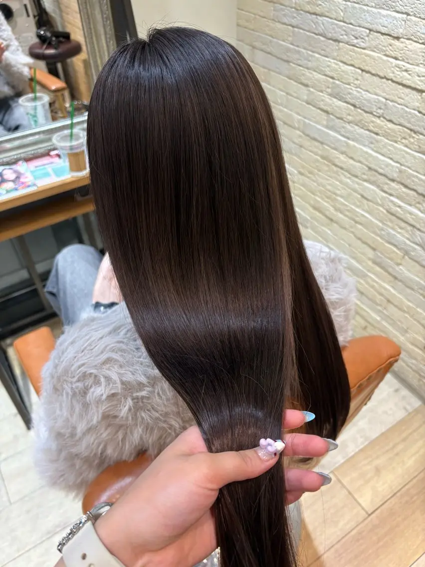 ロング カラー ヘアカラー しおり🍬 KOKORO🤍のヘアスタイル