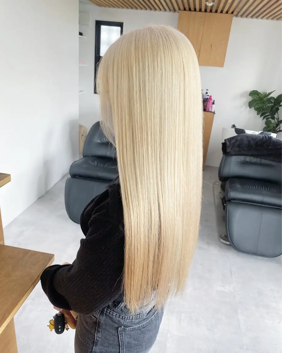 ロング カラー ブリーチ ブロンド ダブルカラー ハイトーンカラー ヘアカラー トリートメント vizz by el yts 北谷ブリーチのヘアスタイル