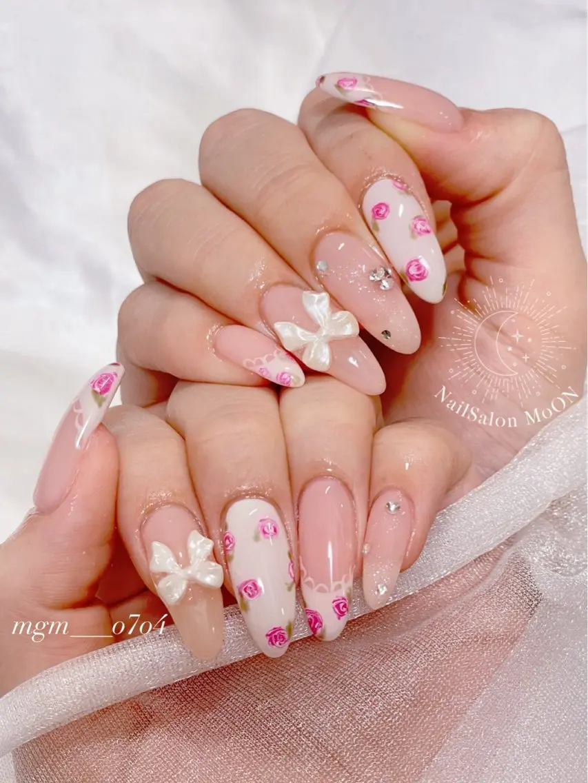 ハンドネイル ハンドケア MoON...❤︎ MeGuのネイルデザイン