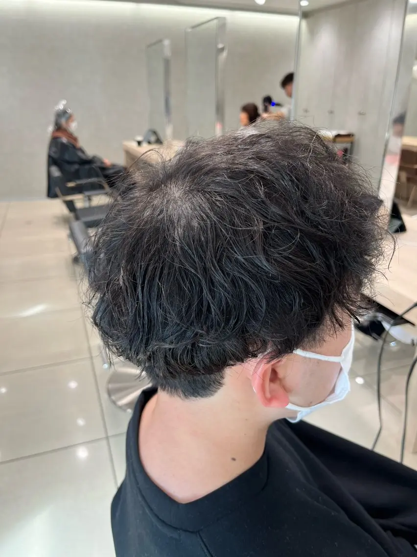 パーマ メンズ メンズパーマ カット パーマ トリートメント 巖本 真希のヘアスタイル