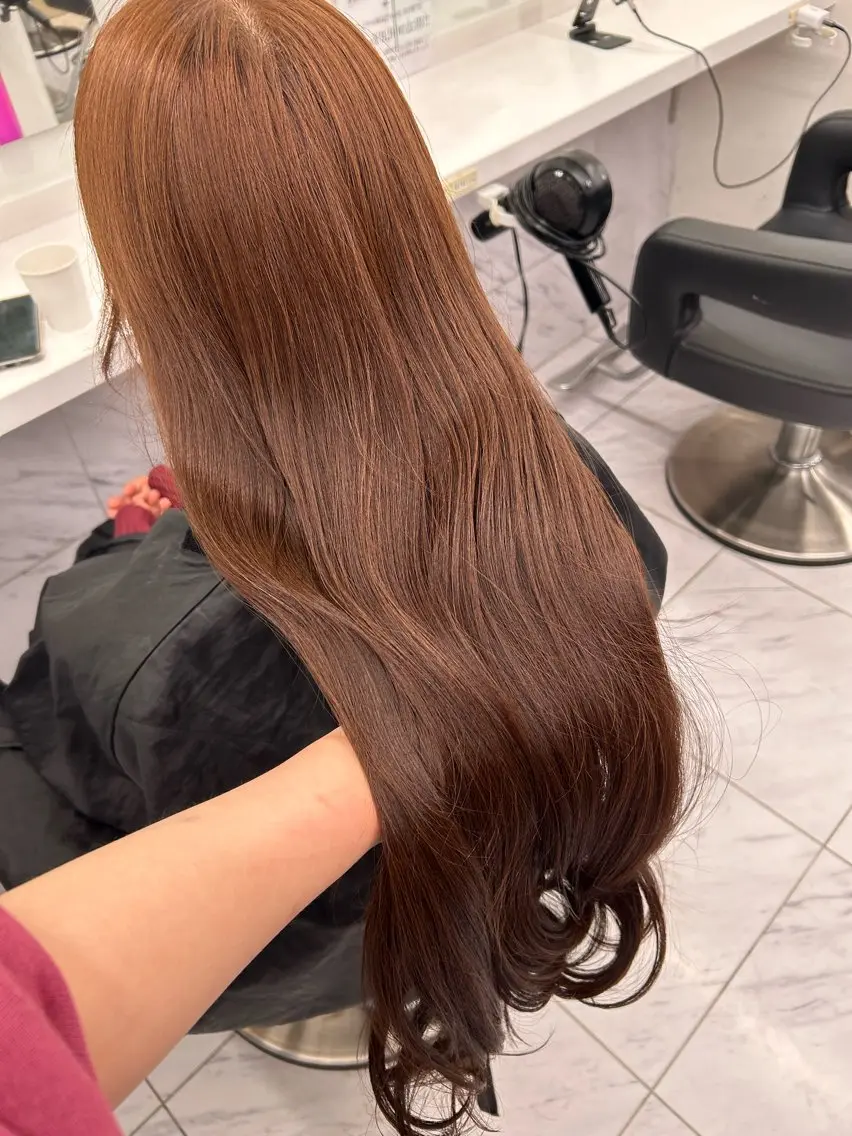 ロング カラー ヘアアレンジ ブリーチ ブラウンカラー ヘアカラー トリートメント ヘッドスパ ヘアセット 💎韓国/ レイヤー カット/ 暖色🫧のヘアスタイル