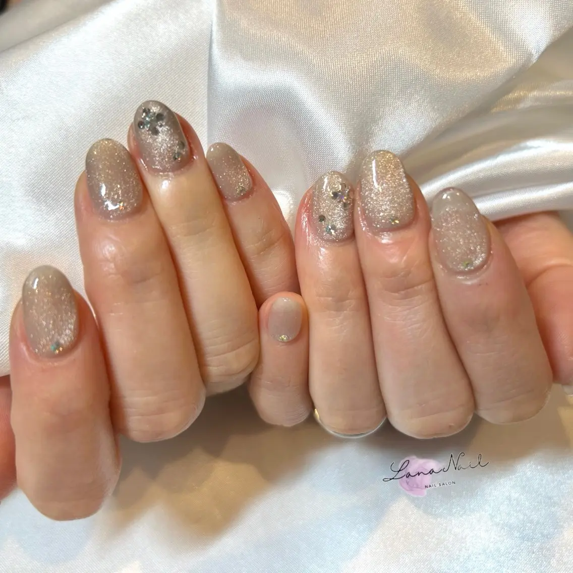 ネイル ストーンネイル ハンドネイル Lana Nailのネイルデザイン
