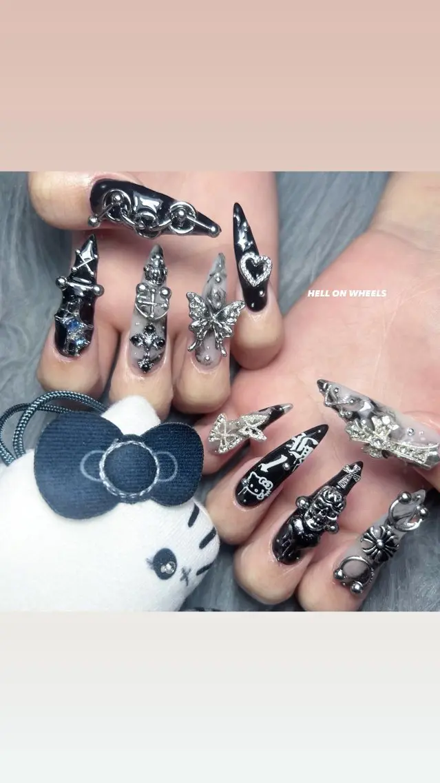 ネイル ⛓Miyu ⛓のネイルデザイン