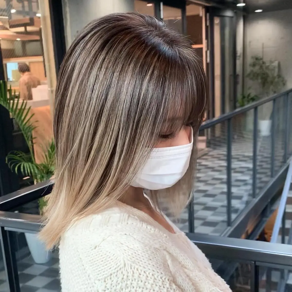 ミディアム カラー バレイヤージュ ベージュカラー レイヤーカット 🌟miyuki モデルさん大募集のマツエク・マツパデザイン