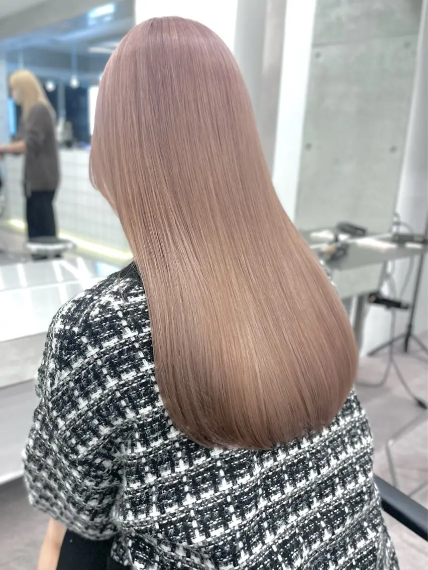 ロング ヘアカラー 海外ブロンド/ ベージュ⭐︎カレンのヘアスタイル