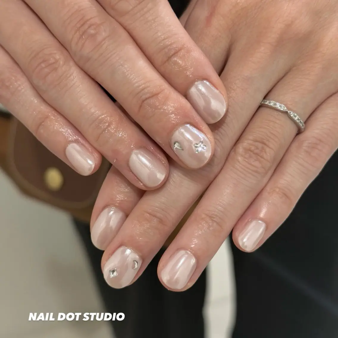 ネイル ハンドネイル NAILDOTSTU DIO SEINAのネイルデザイン