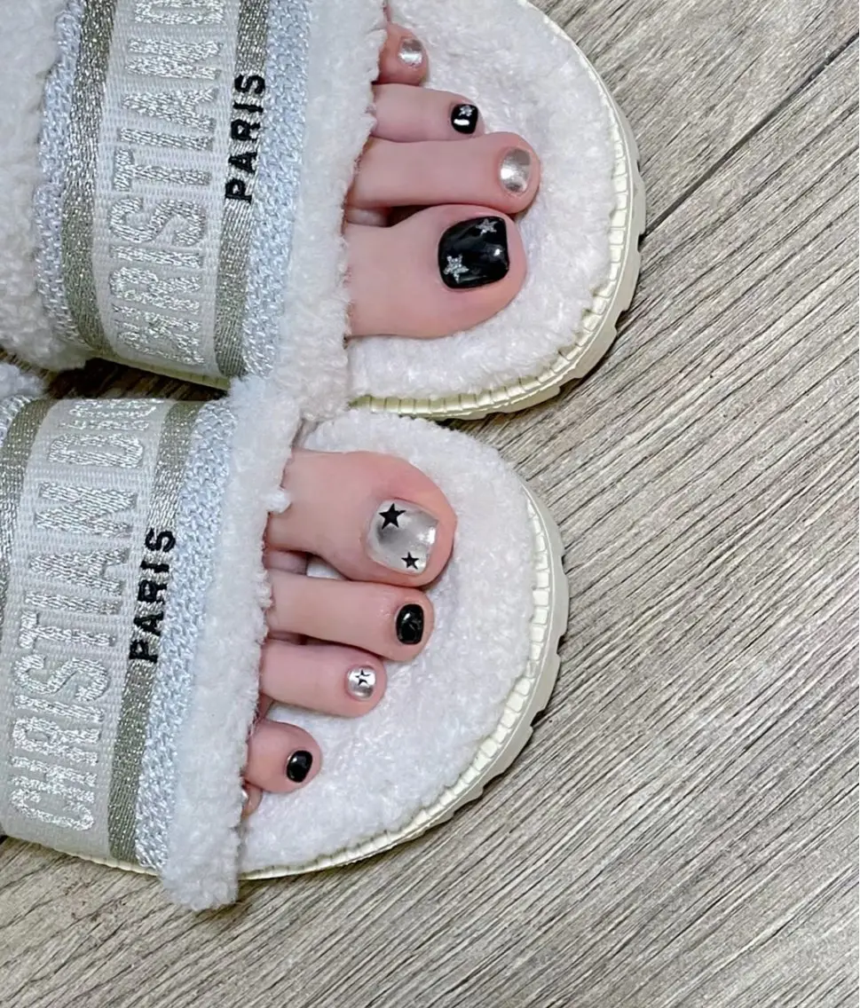 ネイル フットネイル 🎀Ｍ nails✨ ビューティーのネイルデザイン