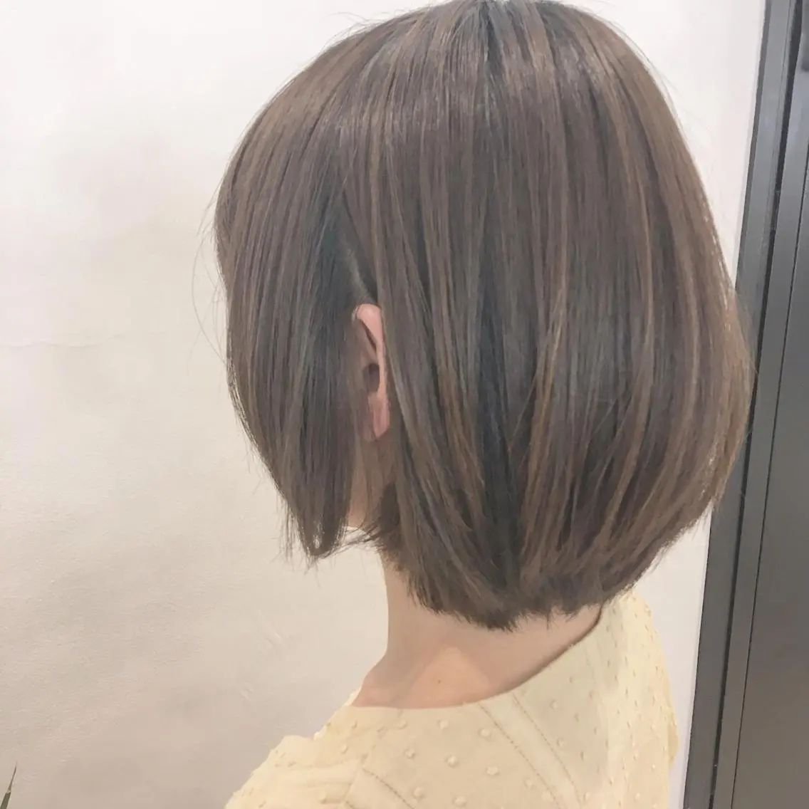 ショート カラー ヘアアレンジ ショートボブ アッシュ グレージュ ボブ ショートヘア エグチ アキラのヘアスタイル