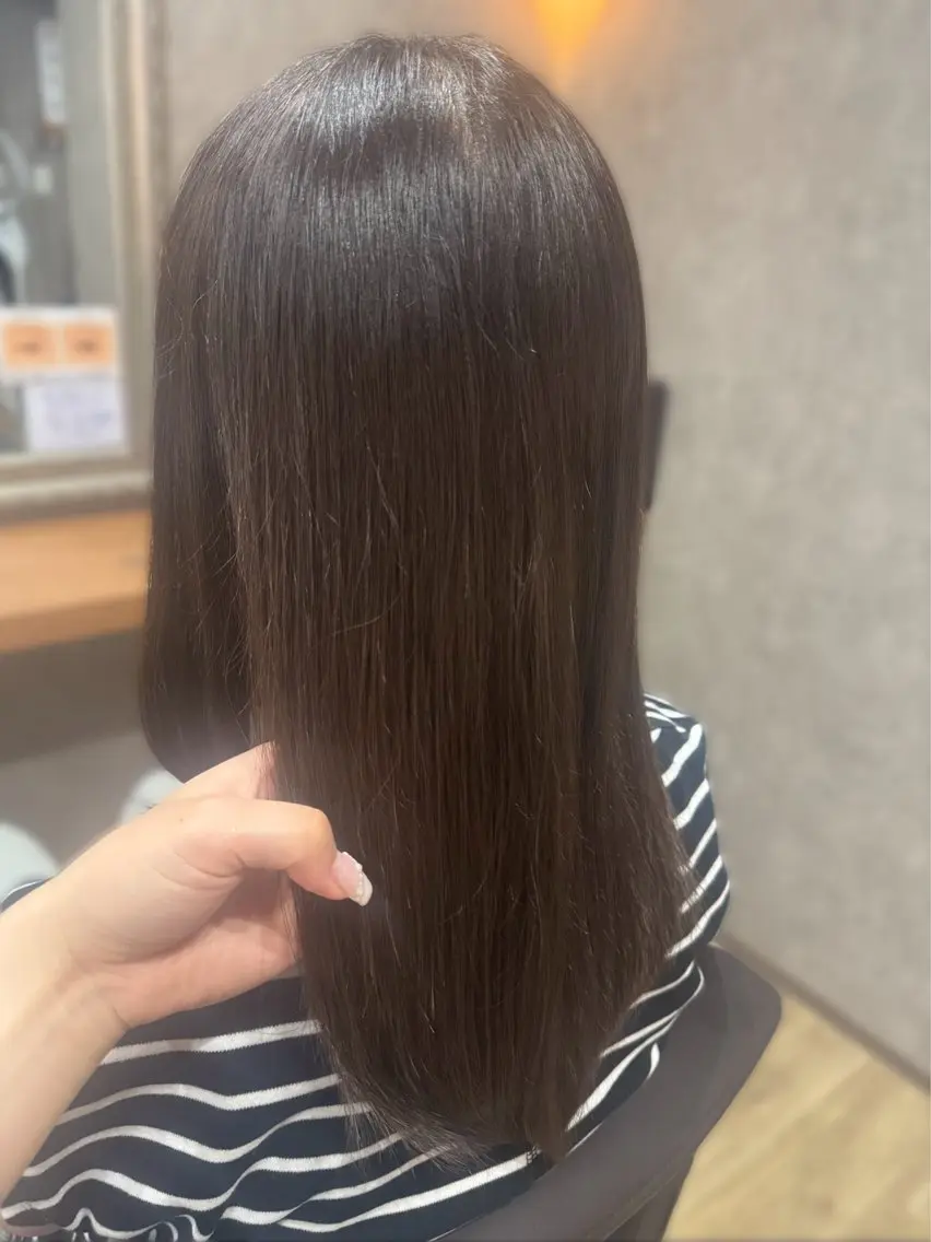 セミロング アッシュ アッシュブラウン . みおのヘアスタイル