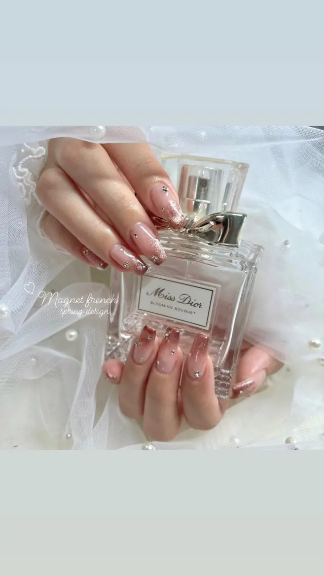 ネイル ハンドネイル Sii nail 🤍SAKIのネイルデザイン
