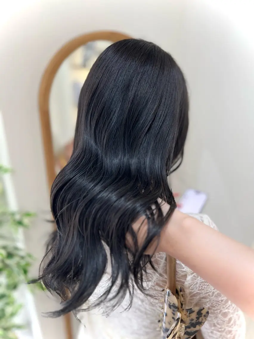 ロング カラー Zina aimiのヘアスタイル