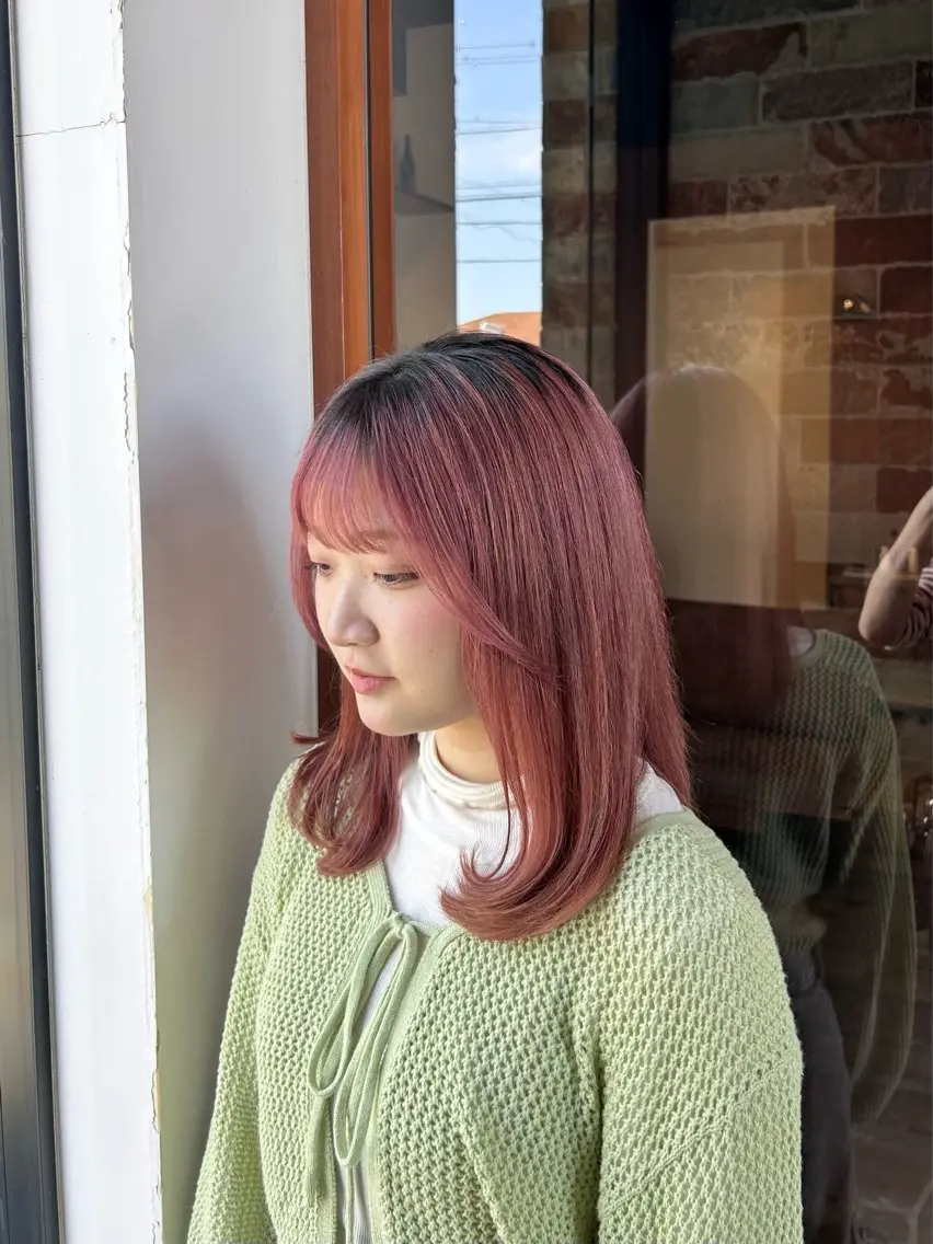 セミロング ヘアカラー 村松 麻菜のヘアスタイル