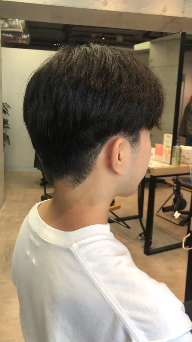 ショート メンズ ツーブロック 🎀縮毛矯正.暗髪 .艶髪🩶ちひろのヘアスタイル