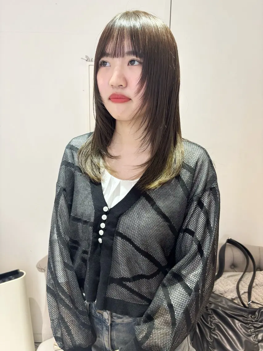 ミディアム カラー カット ヘアカラー トリートメント 齋藤 咲のヘアスタイル