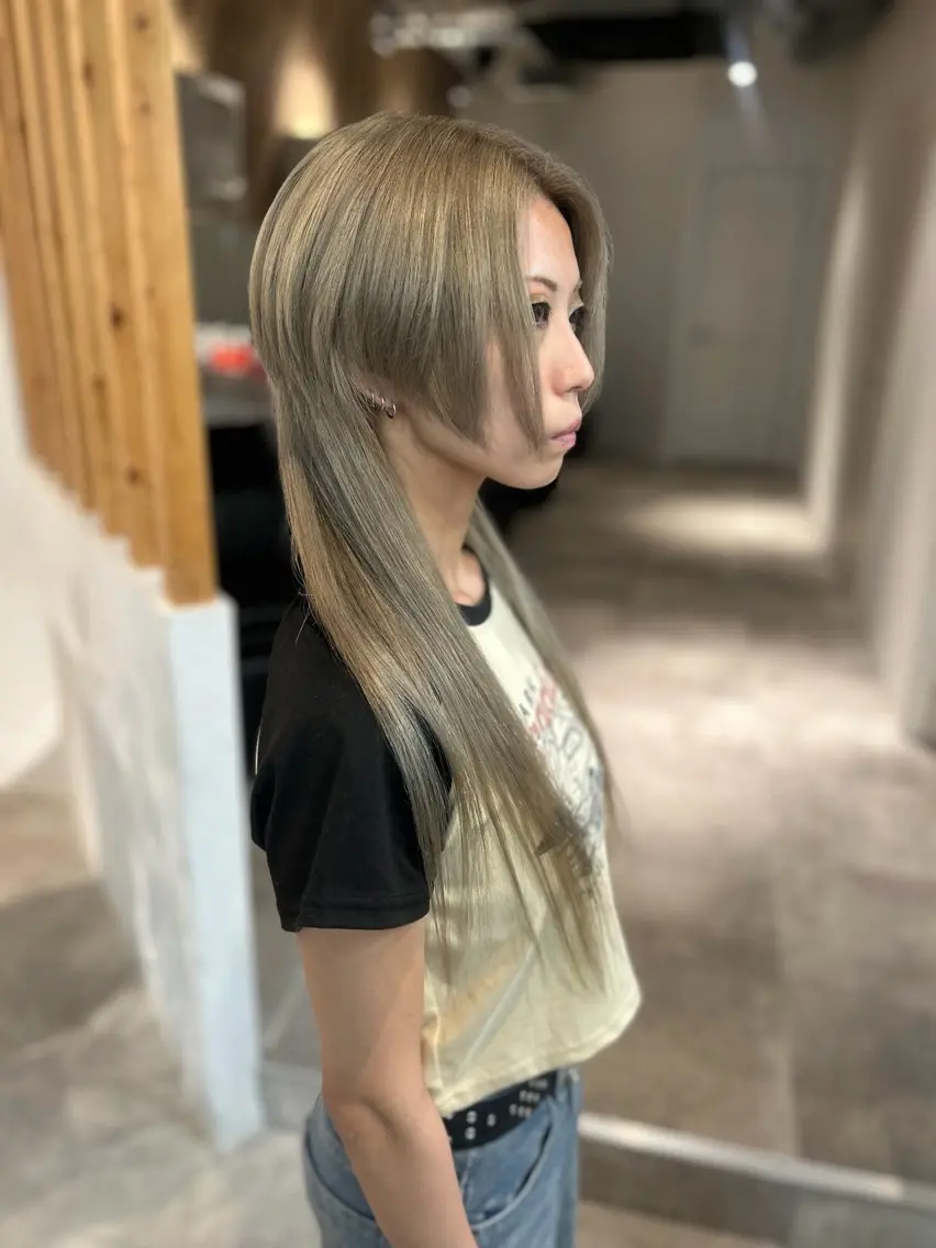 ミディアム カラー ウルフカット カット トリートメント ヘッドスパ ウルフカット レイヤーカット上柿のヘアスタイル