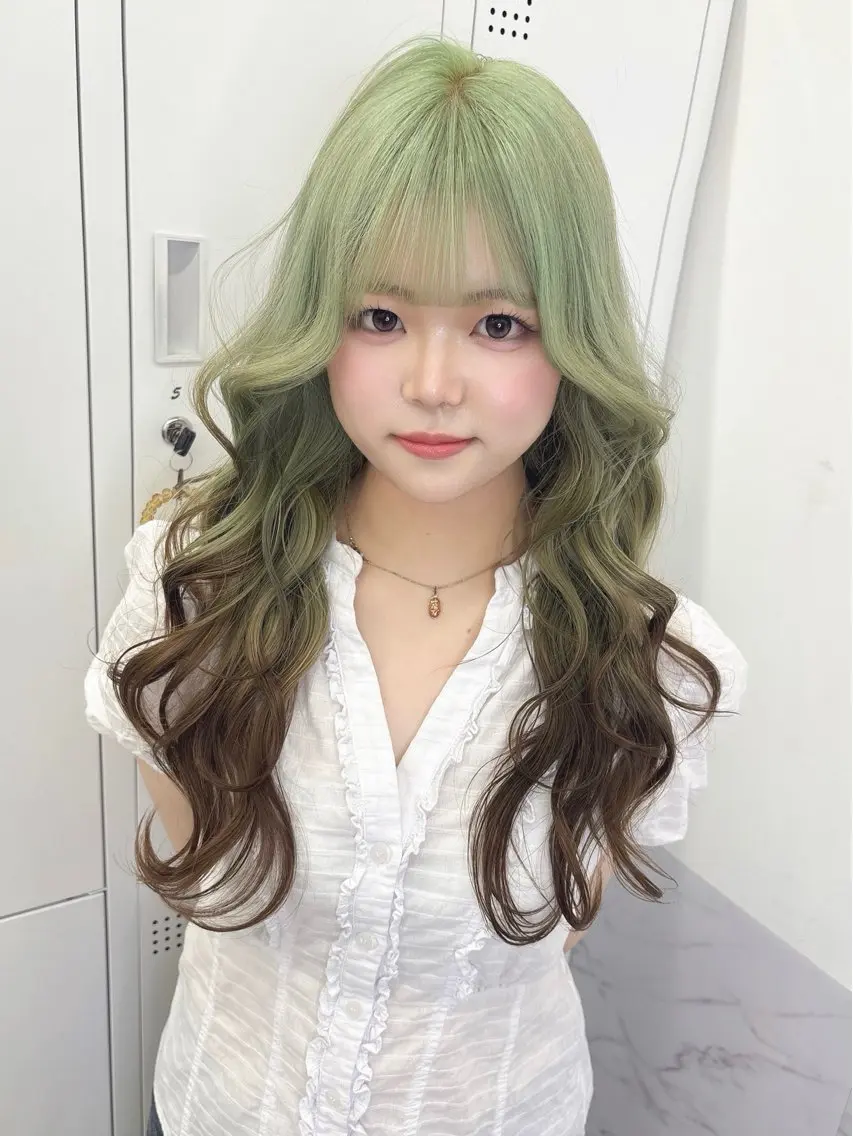 ロング カラー ブリーチ ケアブリーチ デザインカラー ミント トリートメント ヘアカラー ブリーチカラー/ デザインカラー/栄のヘアスタイル
