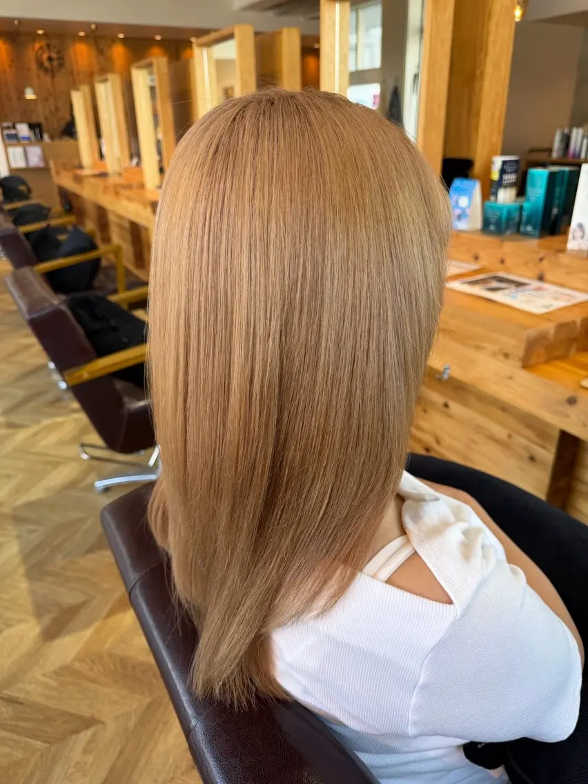 カラー 仲宗根 瑞希のヘアスタイル