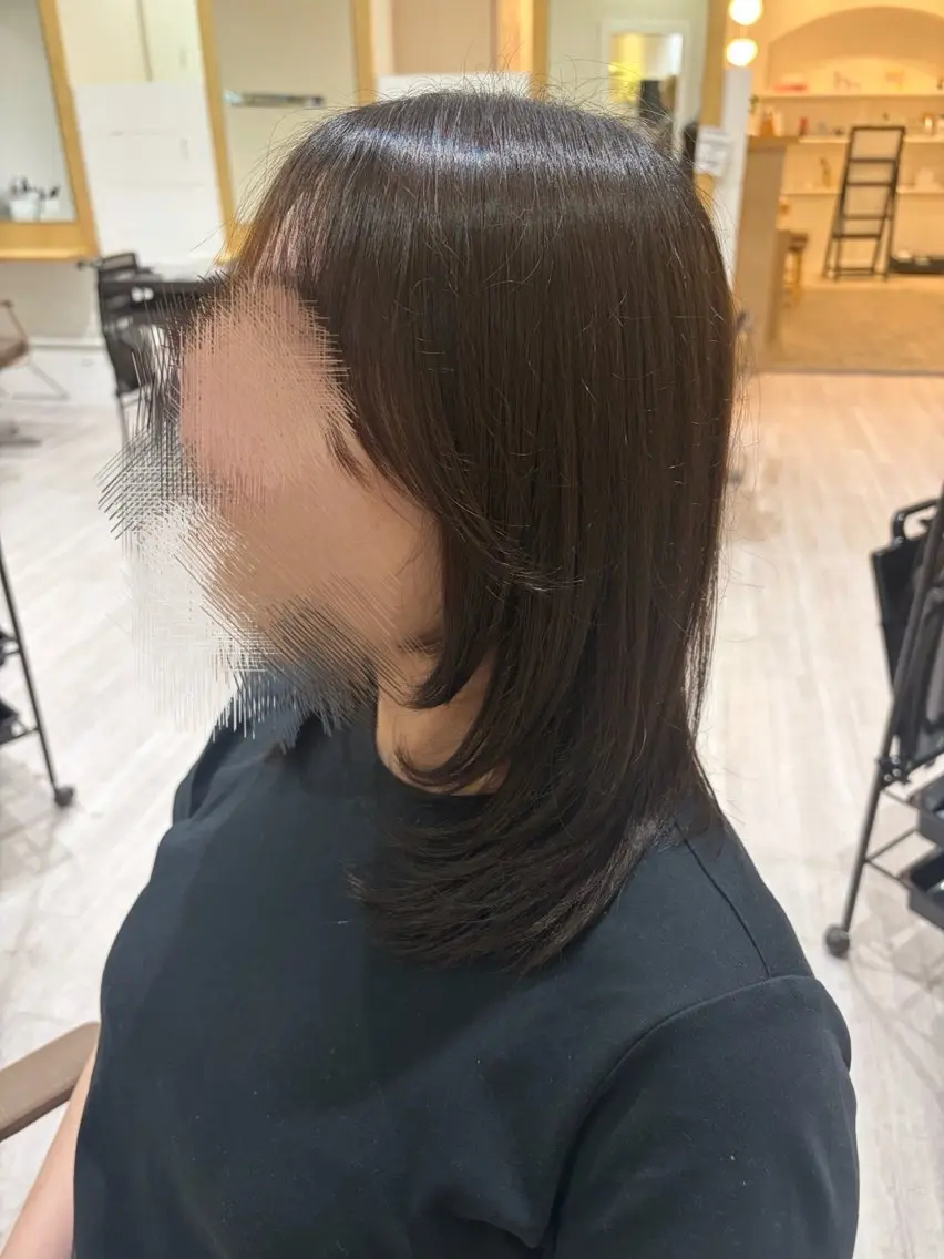 ミディアム レイヤーカット カット 泰中 玲音のヘアスタイル