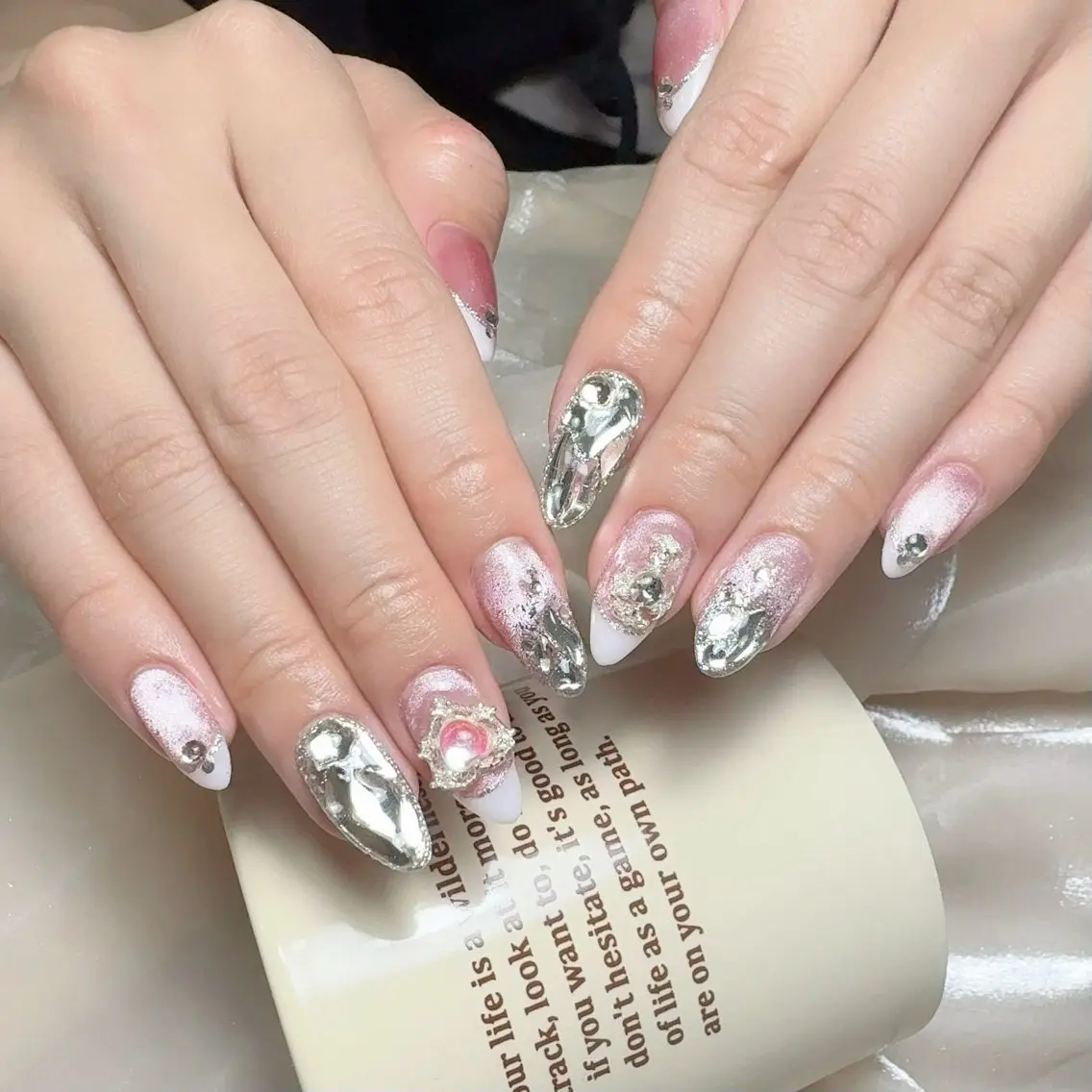 ネイル 持ち込み ハンドネイル NAILサロン 木にいるのネイルデザイン