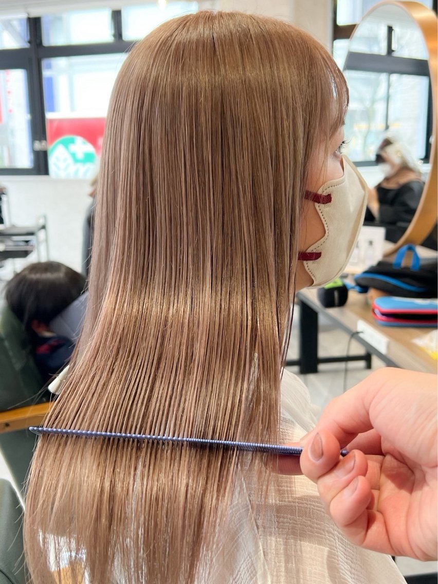 ロング カラー ベージュカラー ブリーチ ハイトーンカラー ミルクティーベージュ ヘアカラー 田中 元規のヘアスタイル