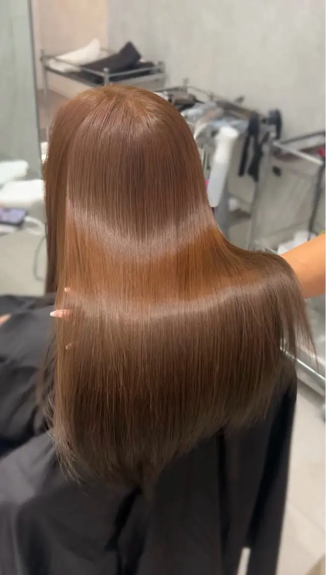 ロング YUNA /栄/透明感カラーのヘアスタイル