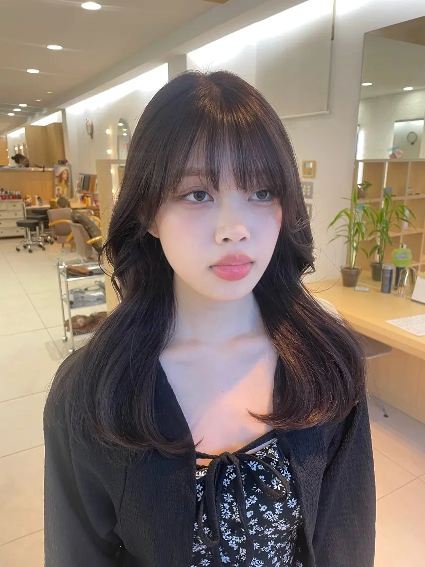 ロング 顔まわりレイヤー 姫カット 韓国風ヘア レイヤーカット ロング 🧸SAKI🎀 韓国レイヤーのヘアスタイル