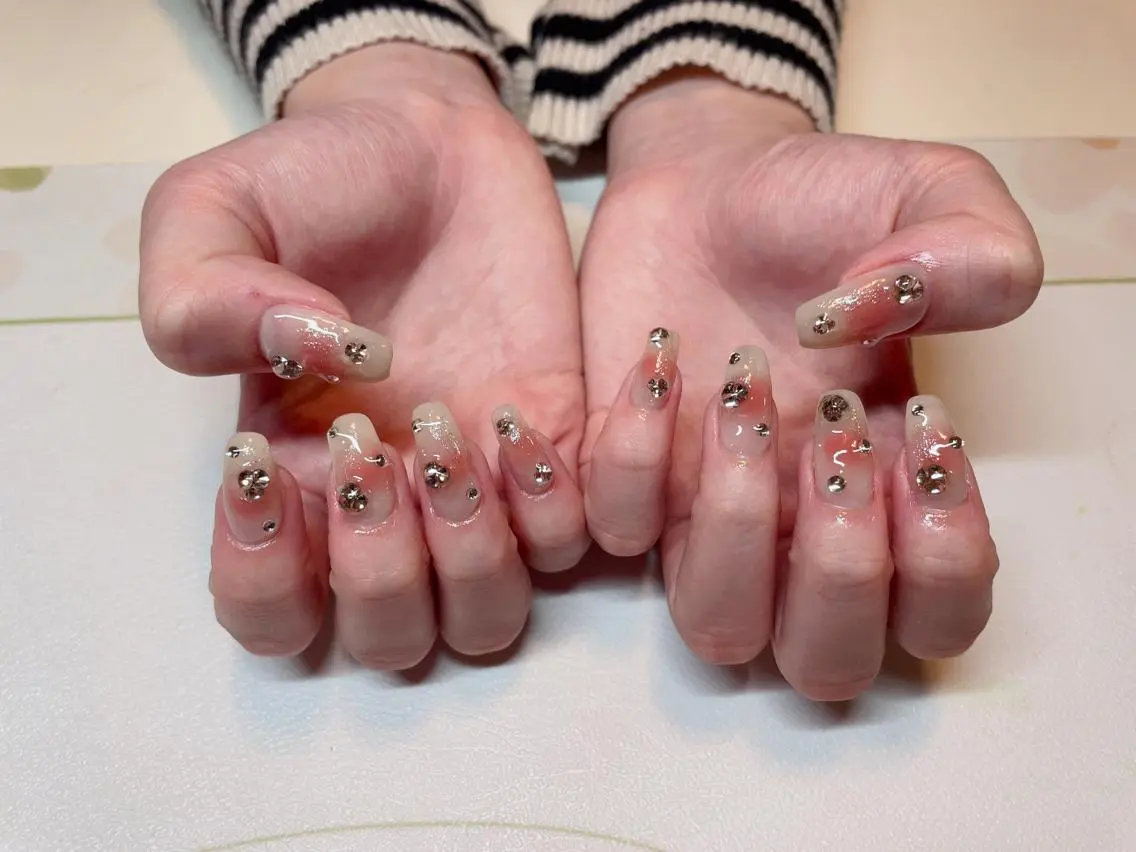ネイル チークネイル ワンホンネイル ハンドネイル エン Nail salonのネイルデザイン