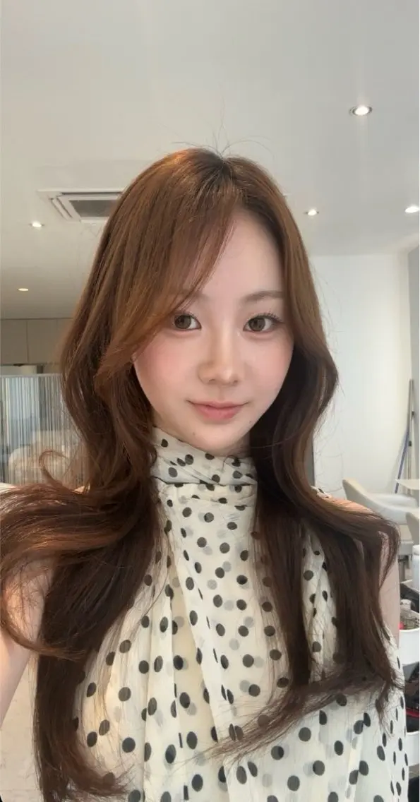 ロング カラー ブラウンカラー カット ヘアカラー トリートメント レイヤーカット🎀 kanaのヘアスタイル