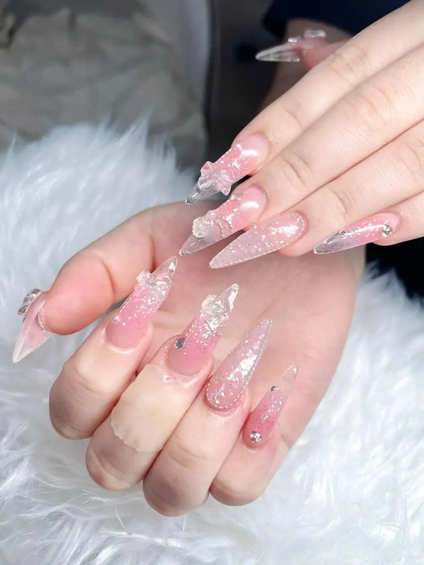 ネイル オーロラネイル フレンチネイル ジェルネイル ハロウィン キラキラネイル ハンドネイル H.baby Nail Salonのネイルデザイン
