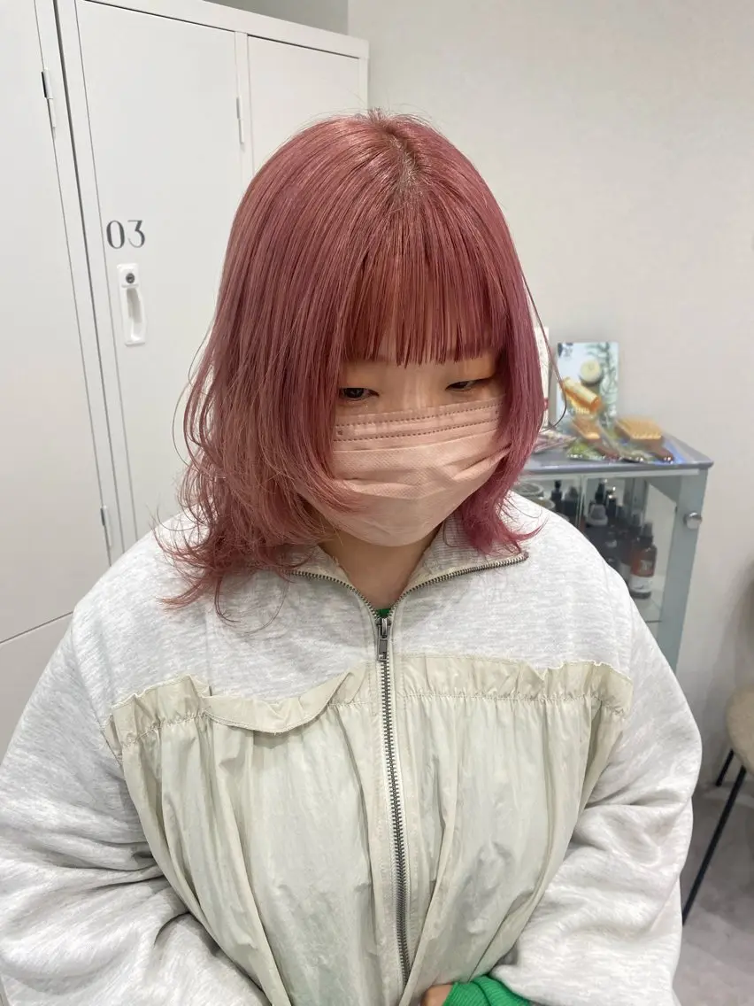 ミディアム カラー ヘアアレンジ ベージュカラー ブリーチ ピンクカラー ピンクベージュ ヘアカラー ボブ /ニュアンス/ satomi🧸💖のヘアスタイル