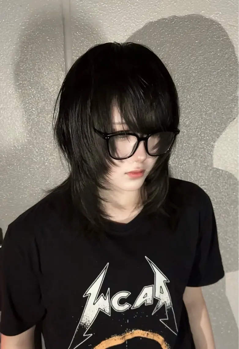 ミディアム レイヤーカット 城川 ノアのヘアスタイル