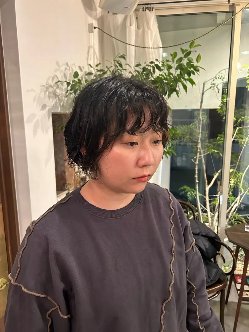 ショート パーマ 谷澤 朋佳のヘアスタイル