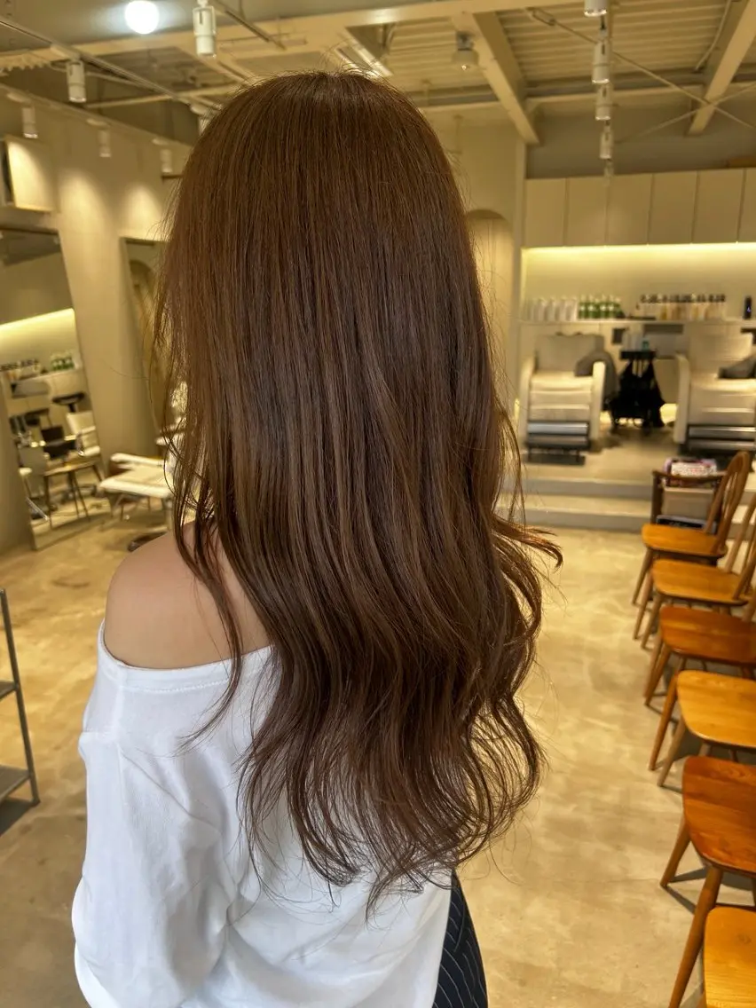 ロング ヘアカラー 篠原 若奈のヘアスタイル