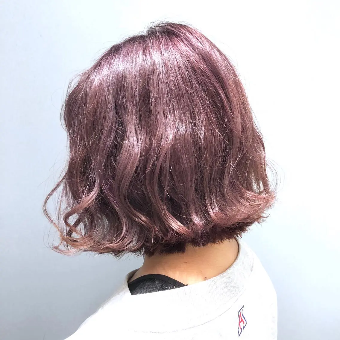 ミディアム カラー アッシュ ブリーチ ケアブリーチ ラベンダーカラー パープルカラー 🌈ぷる艶カラー🌈 髪質改善👑柳沼尚貴のヘアスタイル
