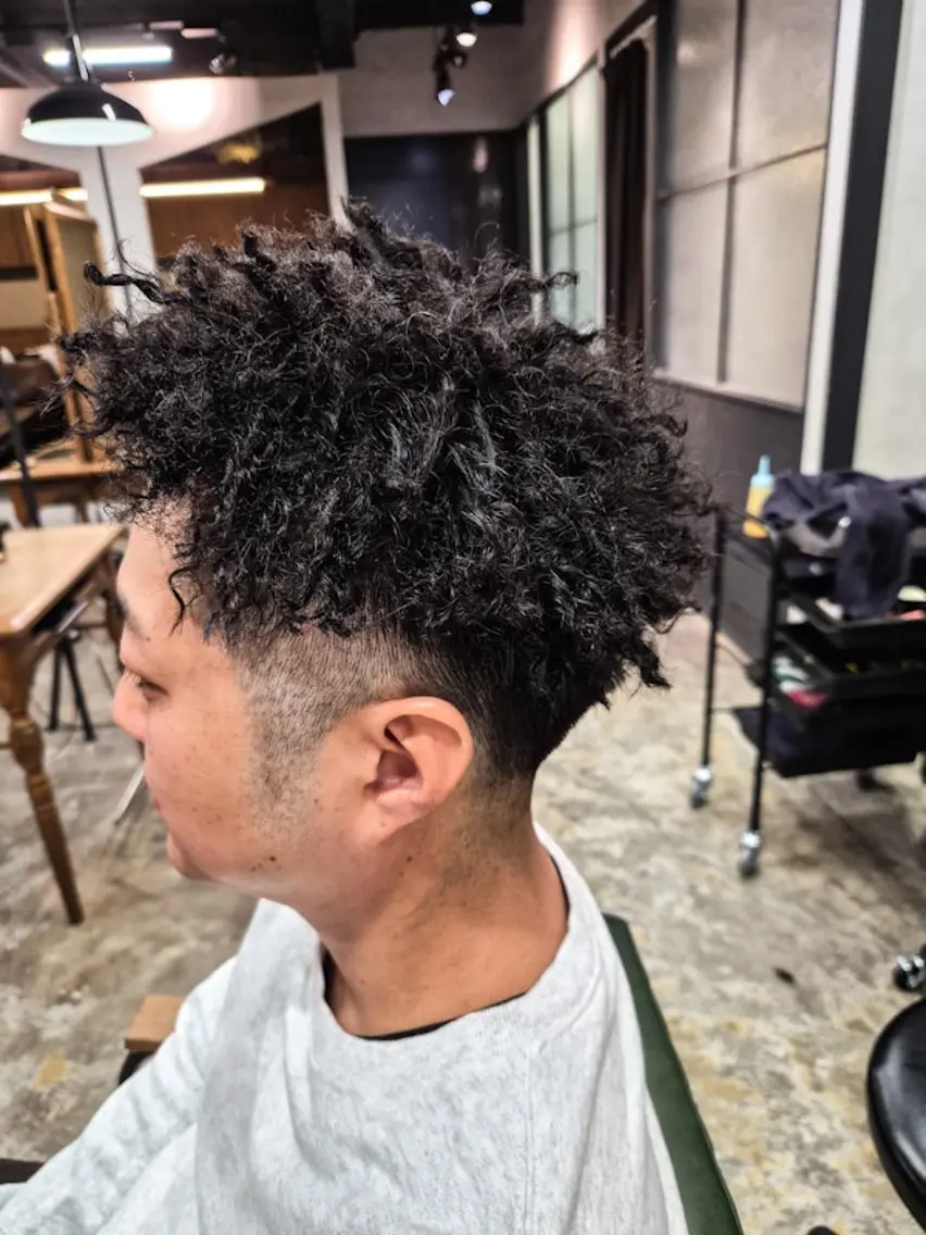 パーマ メンズ カット パーマ 特殊パーマ 片山恭兵のヘアスタイル