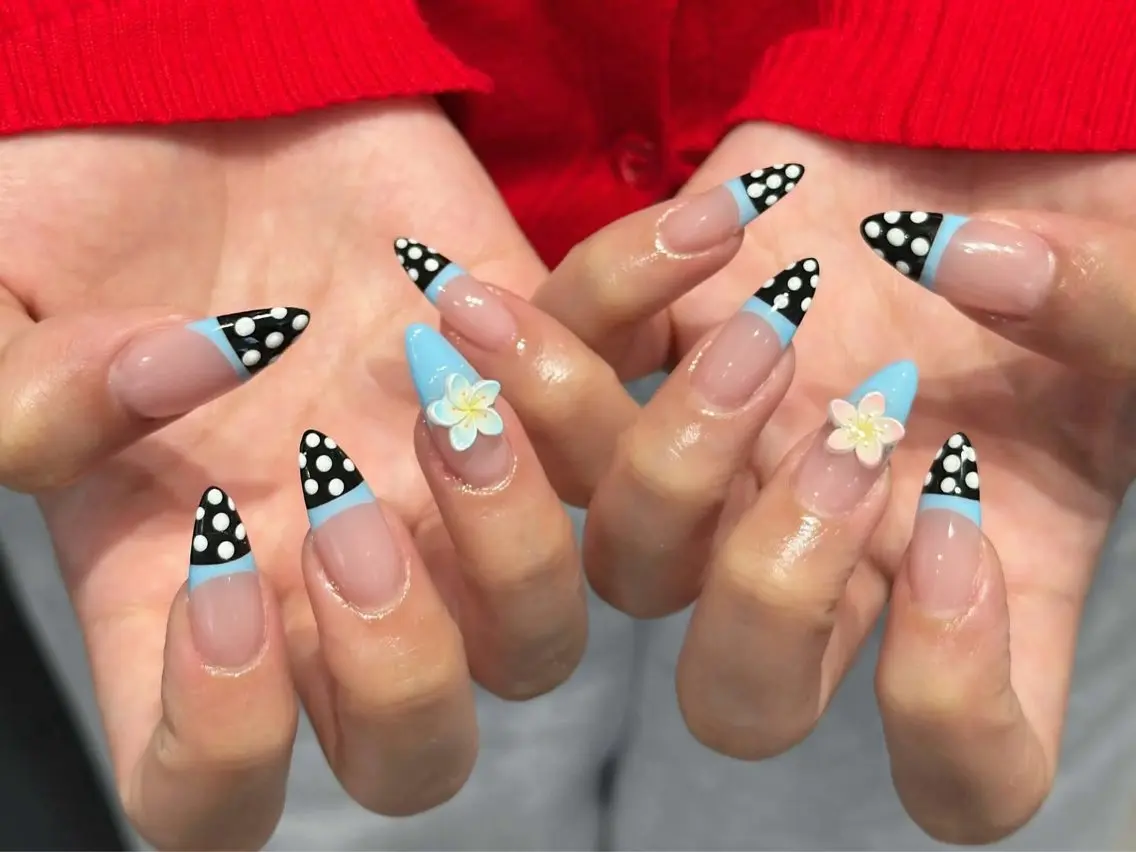 ネイル チークネイル ドット フレンチネイル グラデーション ハート ハンドネイル ハンドケア Eli Muse 新宿ネイルのネイルデザイン
