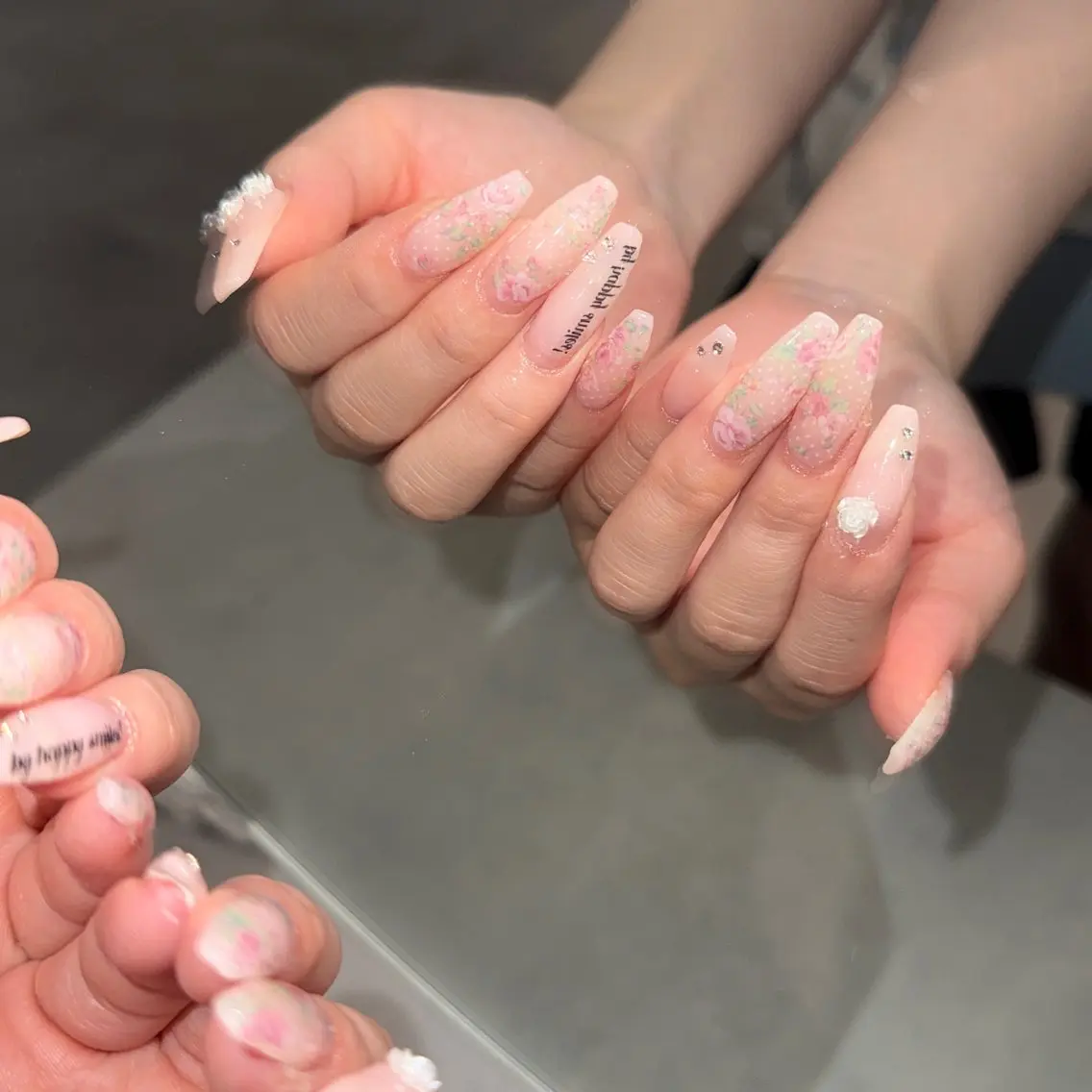 ネイル 💖𝓜𝓲𝓸 /8月予約受付中💖のネイルデザイン