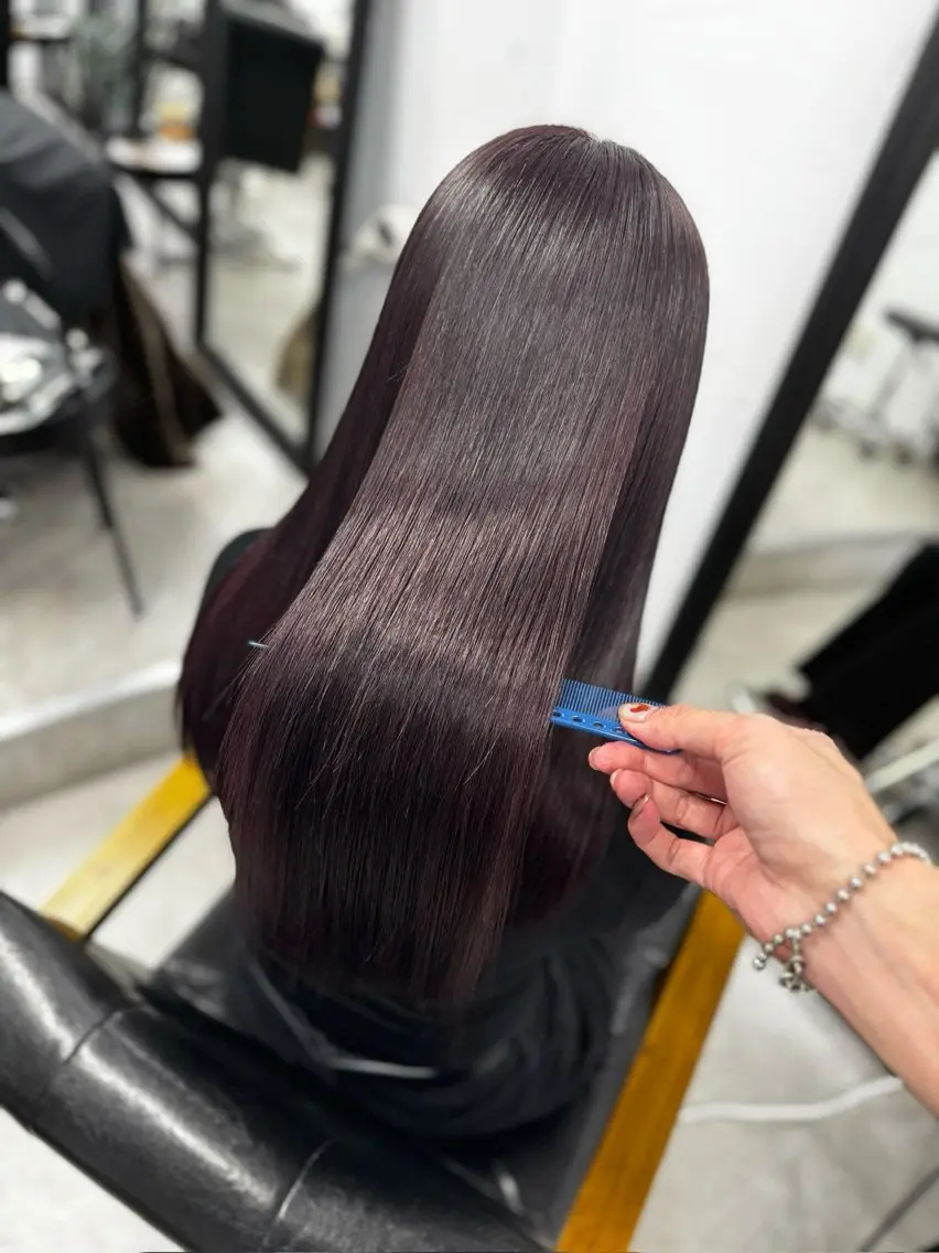 セミロング くせ毛 縮毛矯正 カット ヘアカラー 縮毛矯正 奥村 和也のヘアスタイル