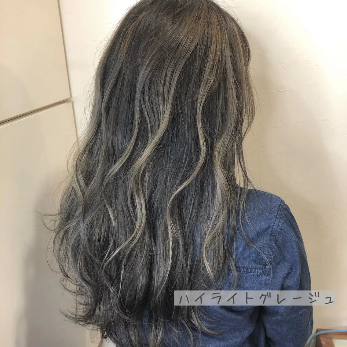 セミロング ハイライト あさだ しゅうたろうのヘアスタイル